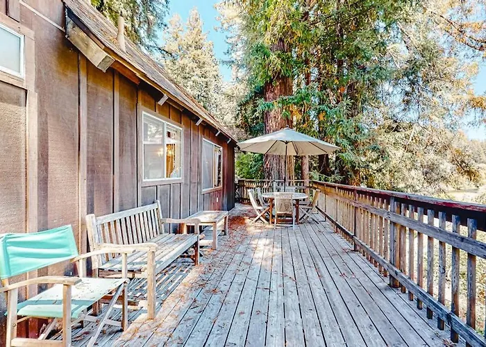 Redwood Lodge