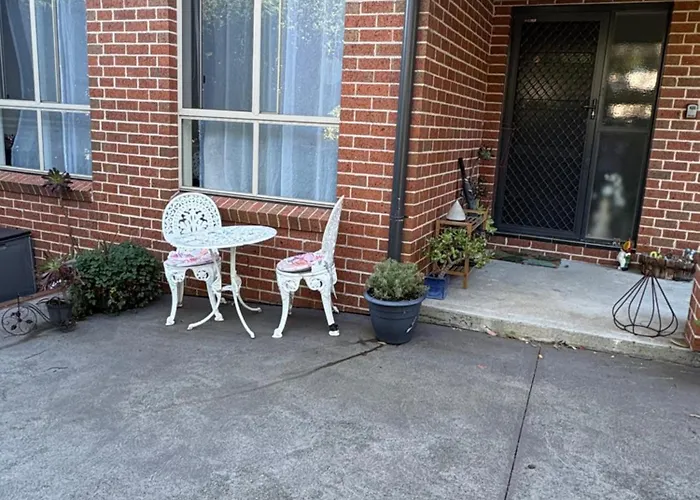 Private Room With Ensuite And Parking Close To Wollongong Cbd