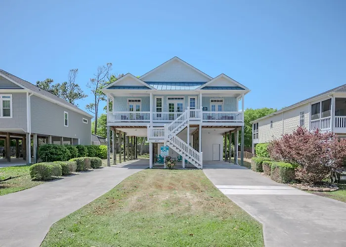 Pelican Cove By Oak Island Accommodations