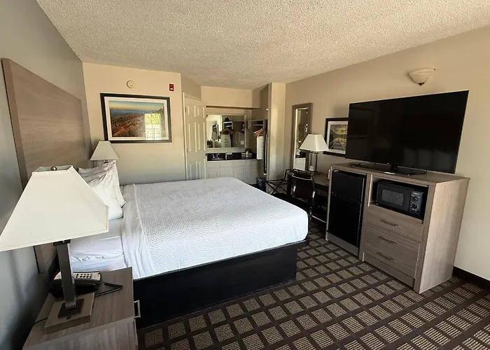 Baymont By Wyndham Eden