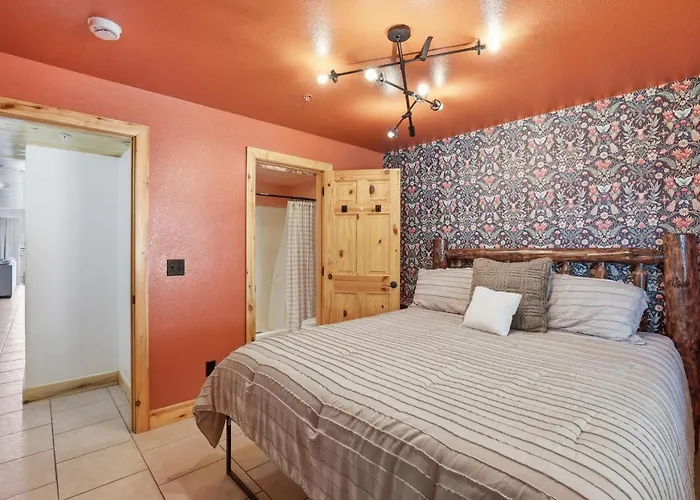 The Lodge At Duck Creek
