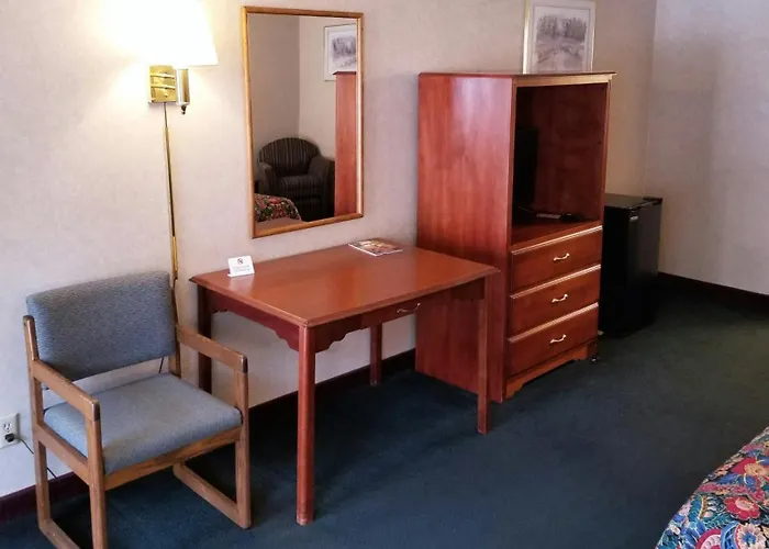 Keystone Boardwalk Inn And Suites