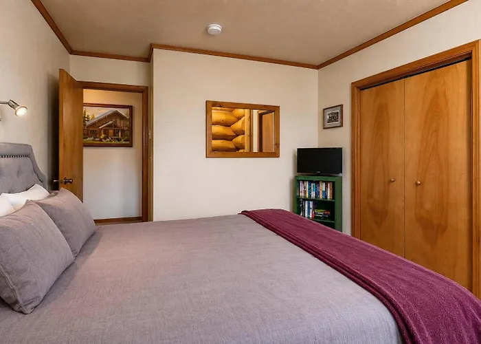 Pinedale Cabin