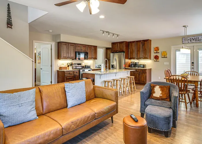 30 Mi To Crested Butte: Dog-Friendly Home By River