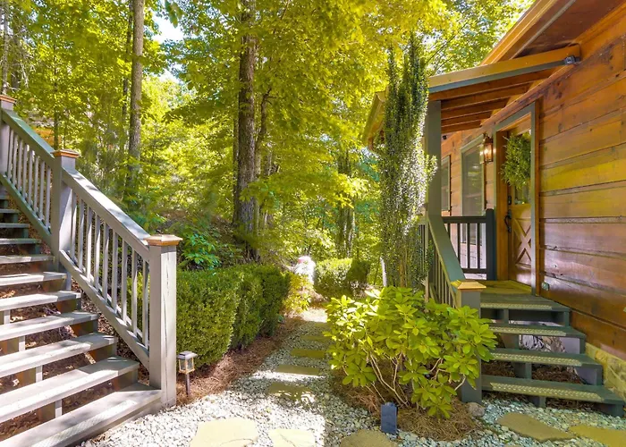 2 Queen Suites, Trail Access, Mtn View, Fire Table