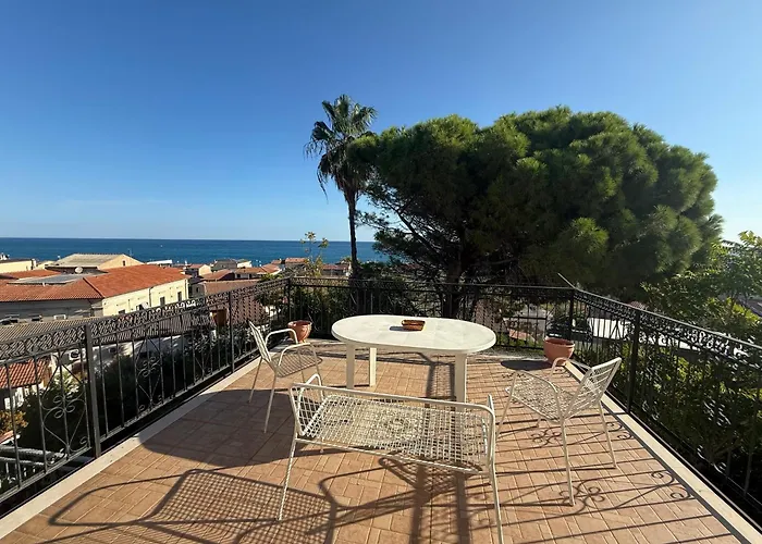 Vista Mare A 300 Mt Dalla Spiaggia
