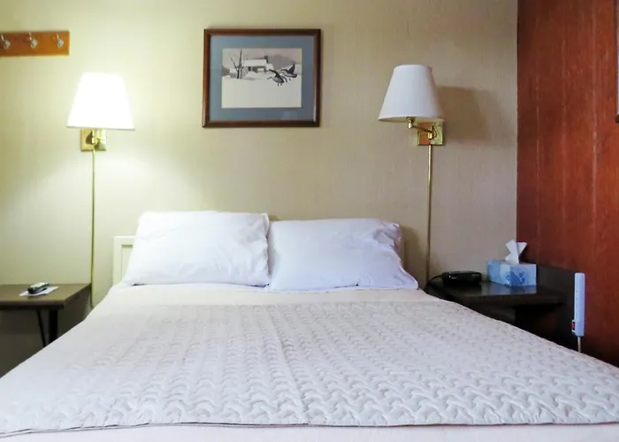 Indianhead Ironwood Hotel