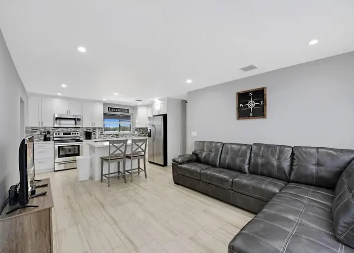 Lake House Unit 1 By Dream Vacation