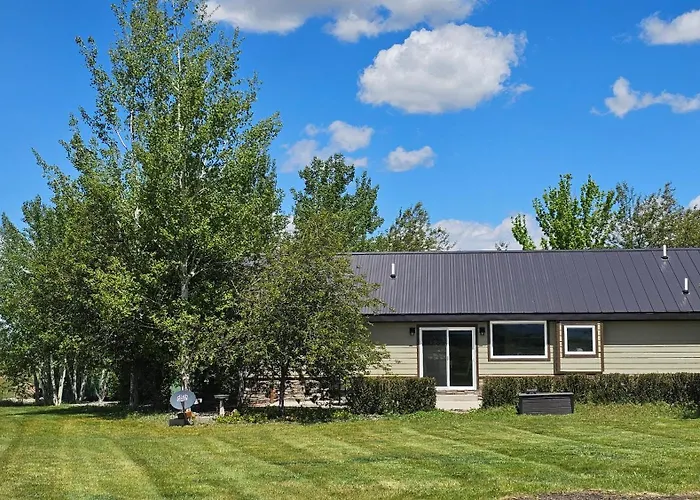 Mountain View Home On 2 Acres