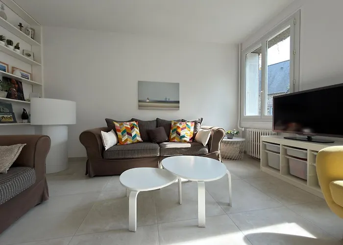 La Triolette: Renovated Charm in Old Coutainville