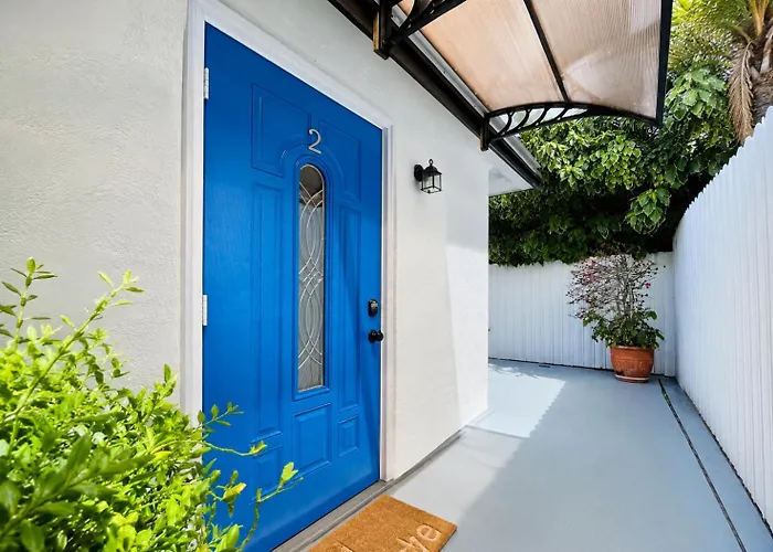 Little Havana Apartment With Patio Free Parking Near Airport