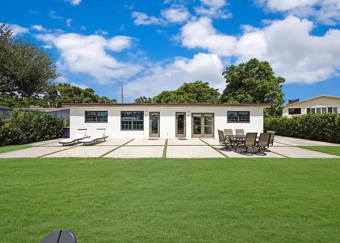 Dania Beach Unit 1 By Dream Vacation
