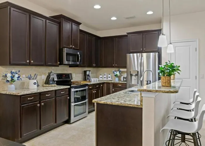 6Br Heated Pool + Spa, Gym+ Peloton, Theater, Gameroom