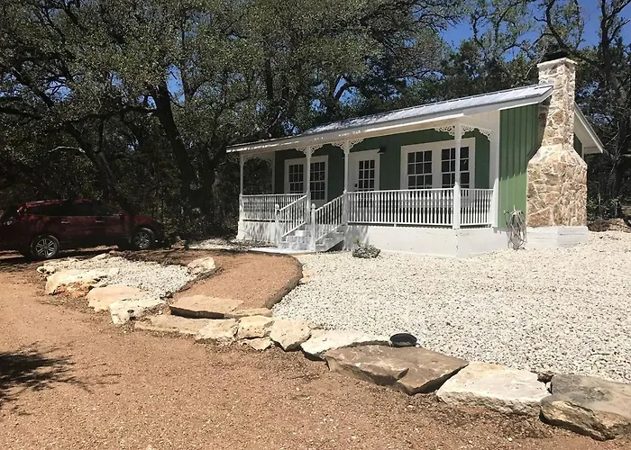 Secluded, Quiet 1B/1B Luxury Private Farm Stay In Fischer, Tx