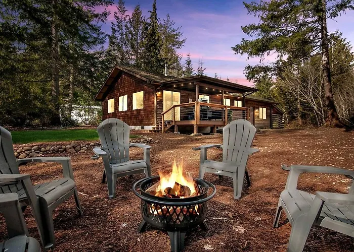 Cozy Cabin With Fire Pit Near Lake Cushman, Perfect For A Glamping Retreat To The Pacific Northwest