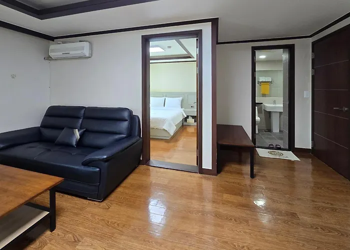 Goodstay Motel Hill
