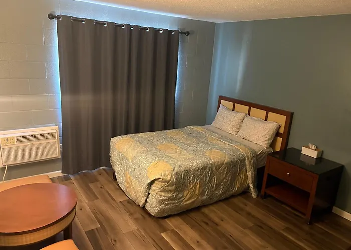 Lamplighter Motel