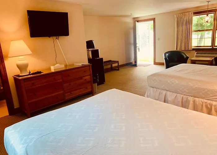 The Chatham Motel