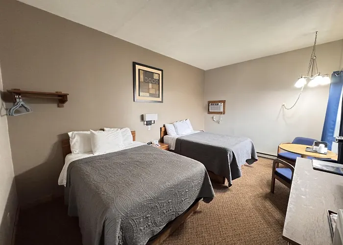 Lake Ontario Motel & Inn