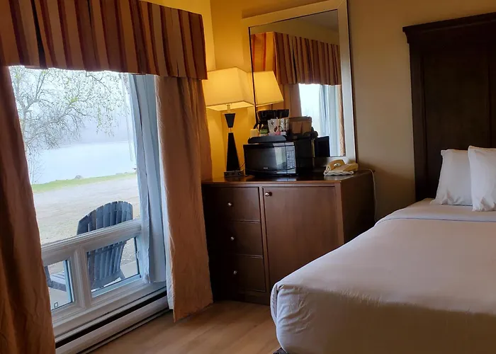 Carolyn Beach Inn