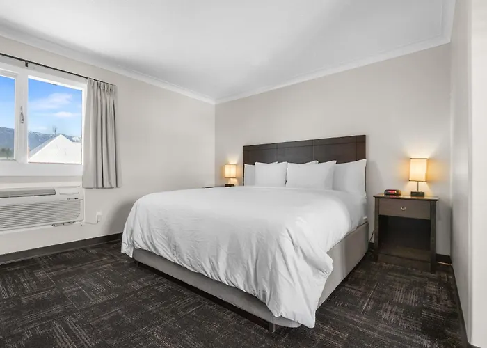 The Lodge At Arrow Lakes