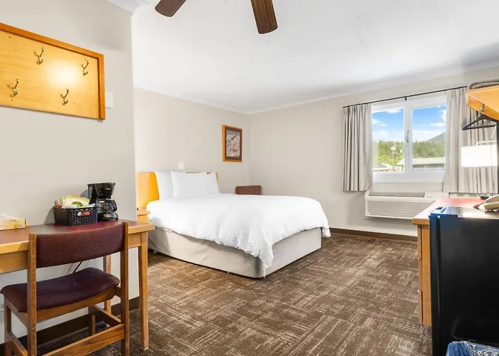 The Lodge At Arrow Lakes