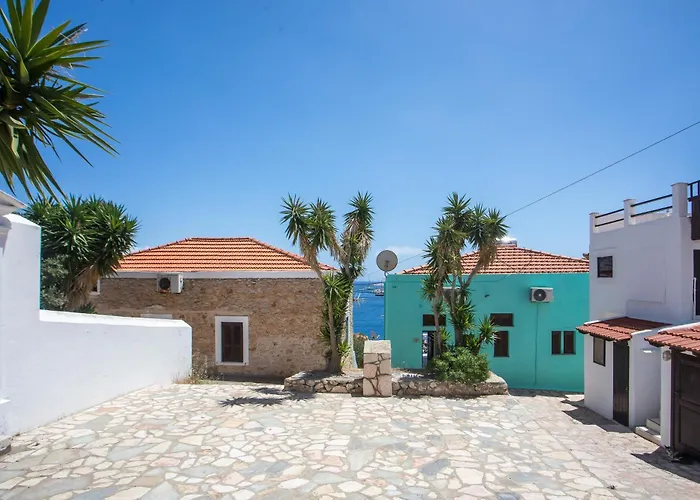 Roulas Apartments