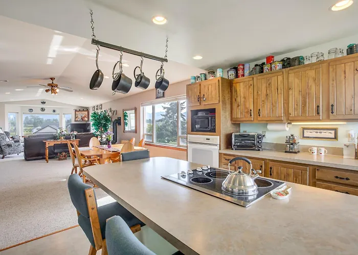 Charming Sequim House W/ Olympic Peninsula Views!