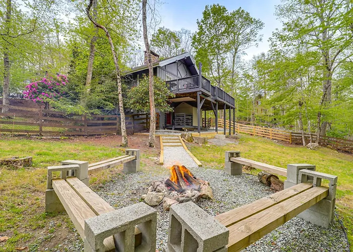 'Bear Crossing Chalet:' Beech Mountain Family Home