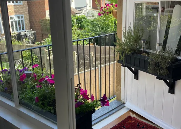 Beautiful City Centre Apartment With Cathedral View