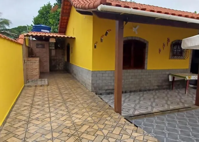 Saquarema - Casa Amarela ! Entre A Praia E A Lagoa !