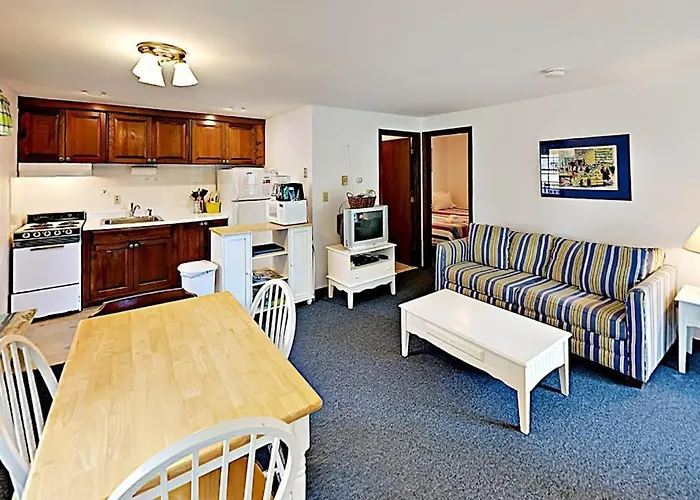 Dennis Port Palace
