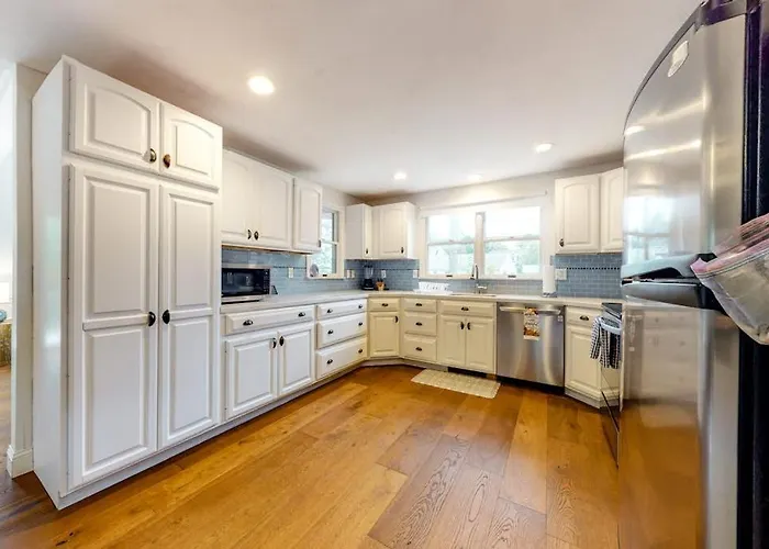 Ferry Harbor Cottage