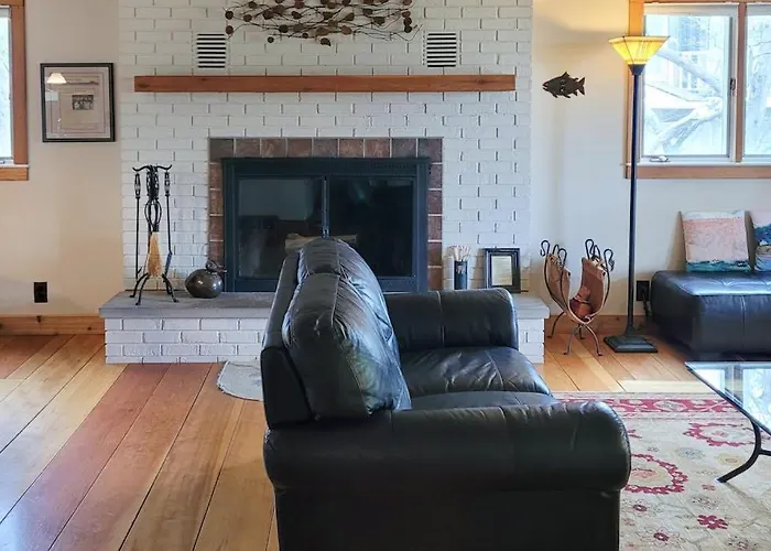 Hal-Sea-On House