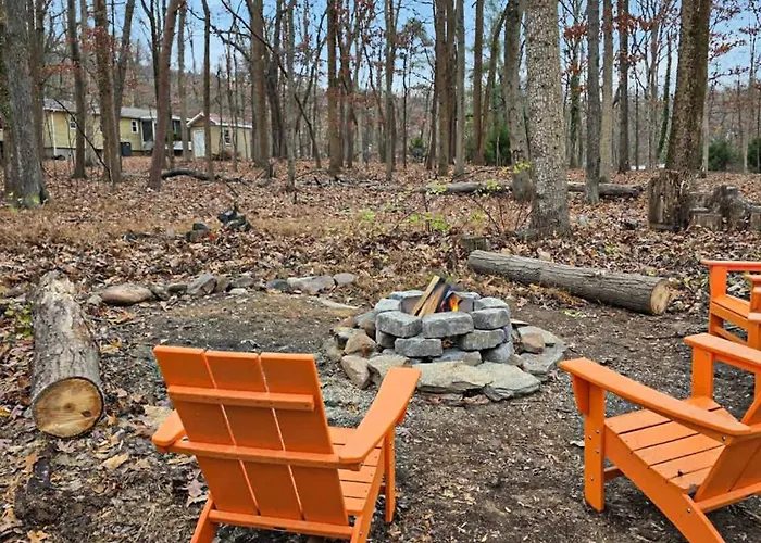 Modern Harpers Ferry Cabin W Hot Tub Deck Wifi