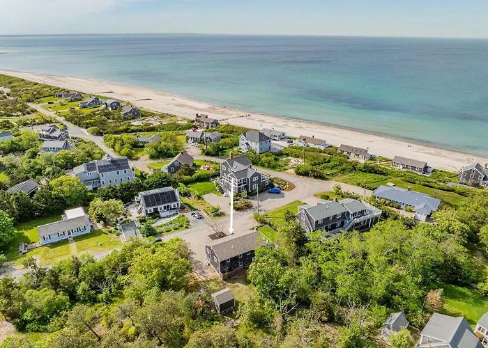 Beach Dreams: Ocean Views Room For All