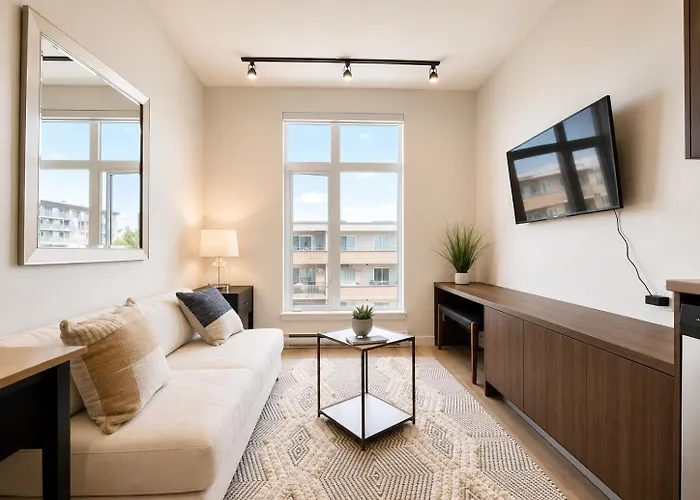Stylish 1Br Condo In Sidney Near Yyj & Marina