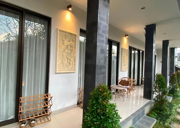Queens Villa