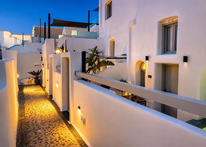 Tiara Suites Fira - Cycladic & Cave