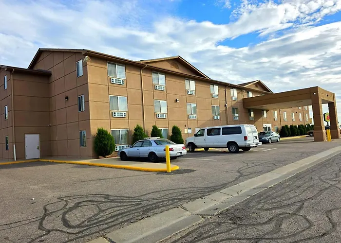 Super 8 By Wyndham Henderson North East Denver