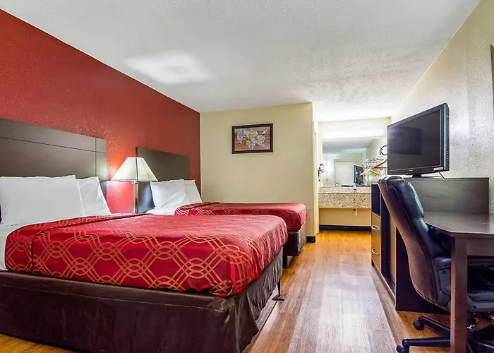 Econo Lodge Research Triangle Park