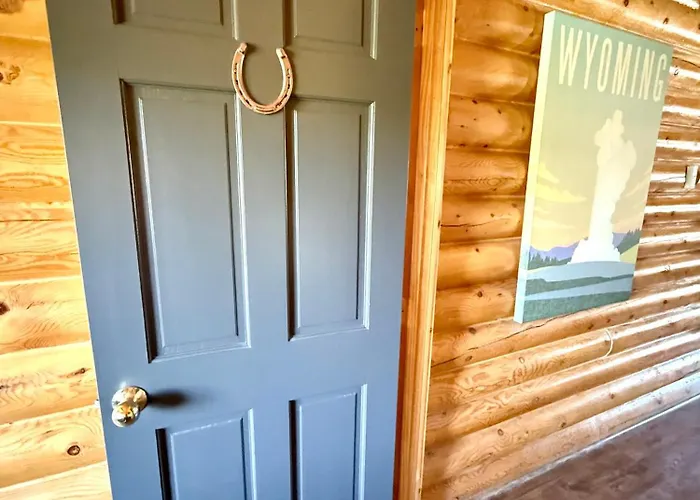 Cabin Creek Inn