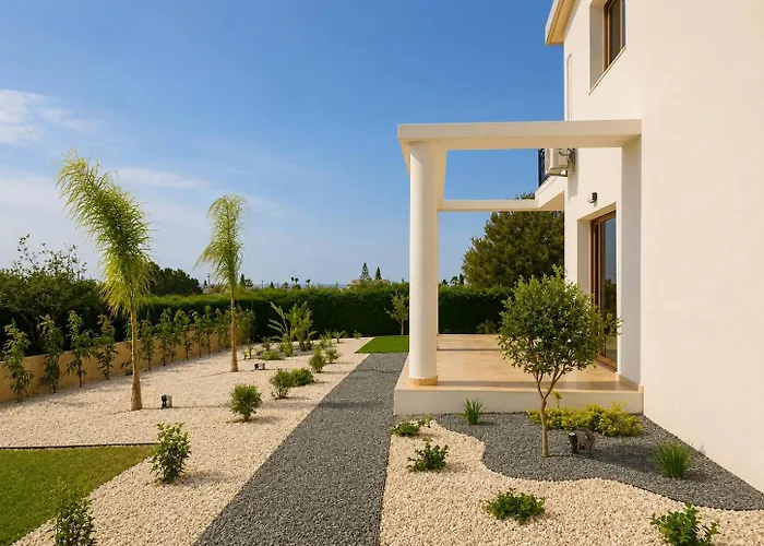Mariandy Villa 2