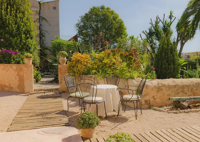 Casa Mona, Turismo De Interior