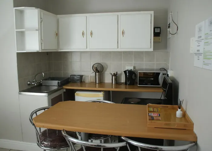 Gemutlich Guesthouse