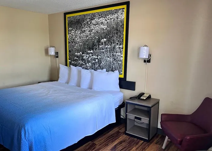 Super 8 By Wyndham Lumberton Nc