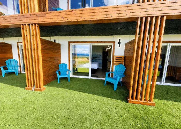 Sea Edge Beachside Hotel
