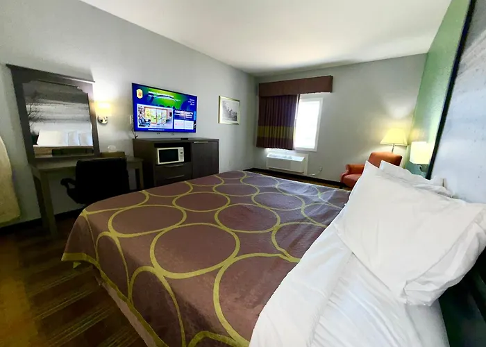 Super 8 By Wyndham Sweet Springs