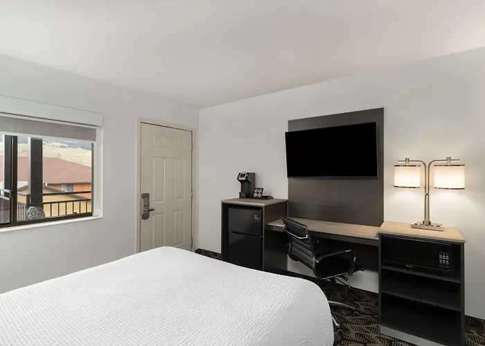 Travelodge By Wyndham Gardiner Yellowstone Park North Entr