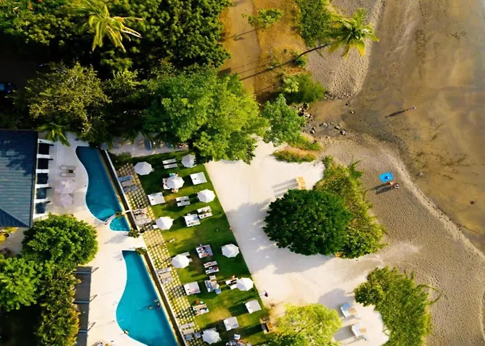 Nicely Decorated Ground-Floor Unit In Front Of Pool At Pacifico In Coco